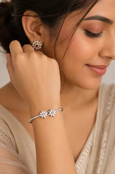 Divaa Forever Kada Bracelet