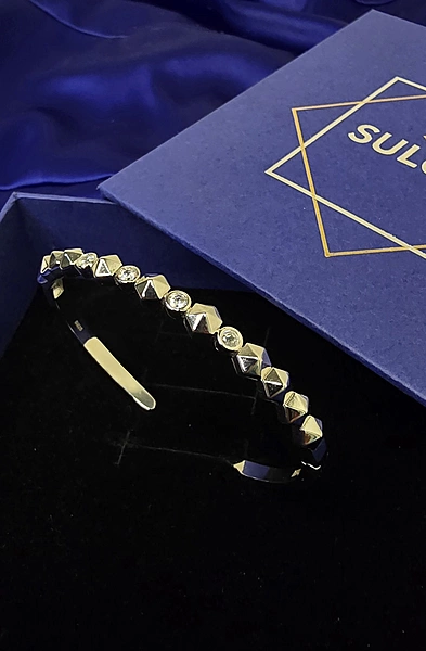 Dhairya Kada Bracelet