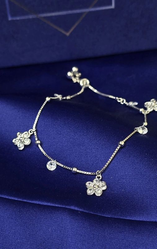 Floater Flower Bracelet
