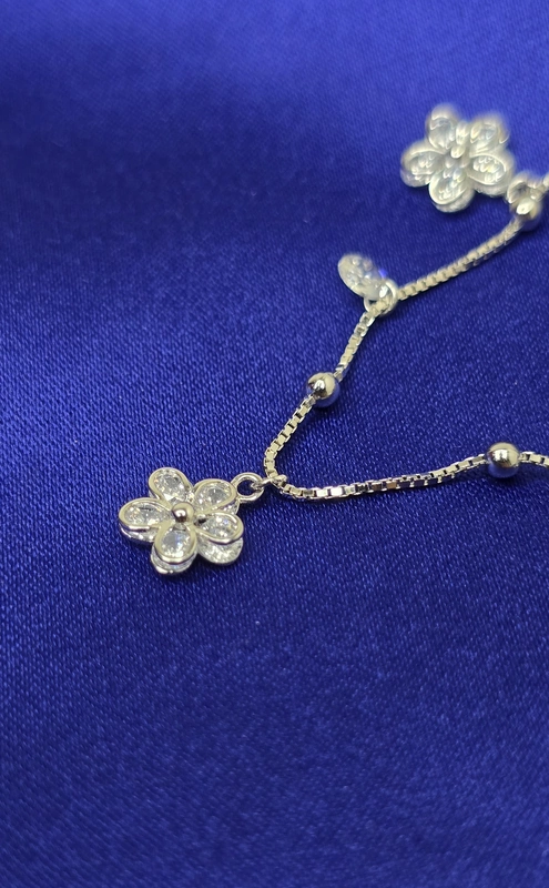 Floater Flower Bracelet