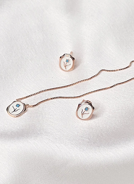 Lilly Pendant Set