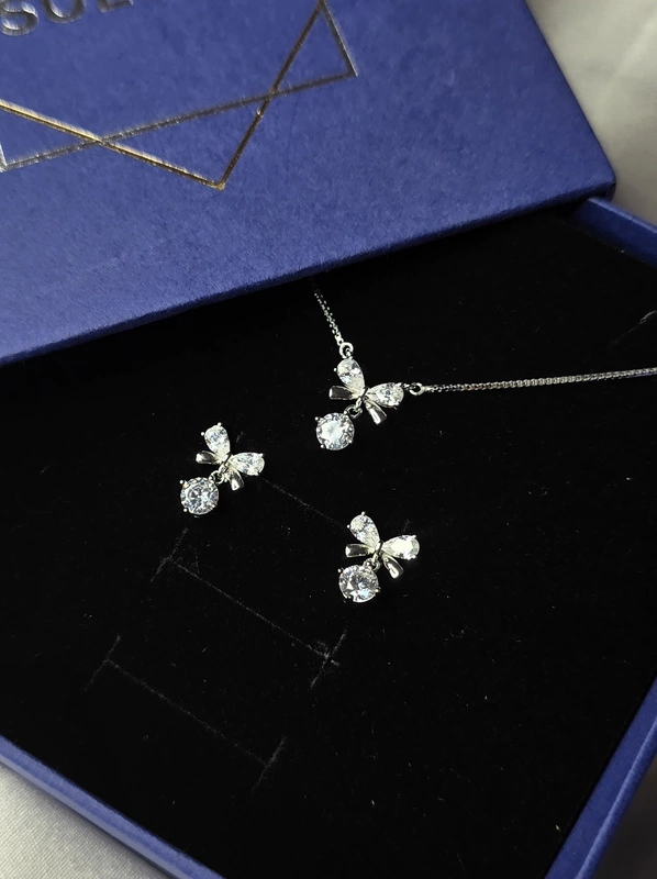 Bow Drop Pendant Set