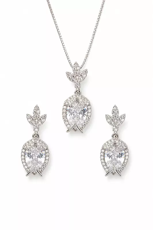 Diva Pendant Set